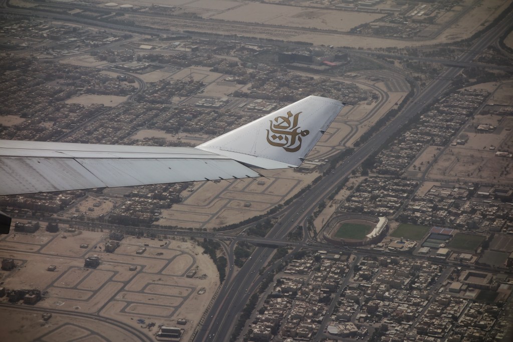 vista da janela de voo da Emirates