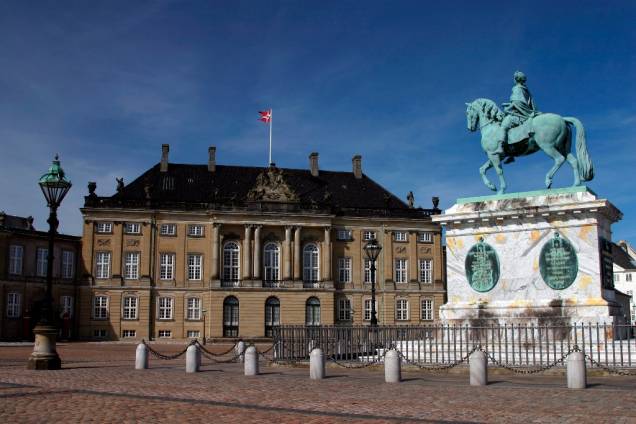 Palácio Amalienborg, em Copenhague, é uma das sedes da casa real dinamarquesa