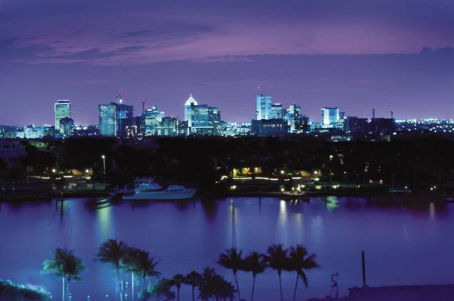 Os diversos canais de <a href="https://viajeaqui.abril.com.br/cidades/estados-unidos-fort-lauderdale" rel="Fort Lauderdale">Fort Lauderdale</a> lhe conferiram um certo charme, junto ao apelido de "Veneza das Américas" Os diversos canais de <a href="https://viajeaqui.abril.com.br/cidades/estados-unidos-fort-lauderdale" rel="Fort Lauderdale">Fort Lauderdale</a> lhe conferiram um certo charme, junto ao apelido de "Veneza das Américas"