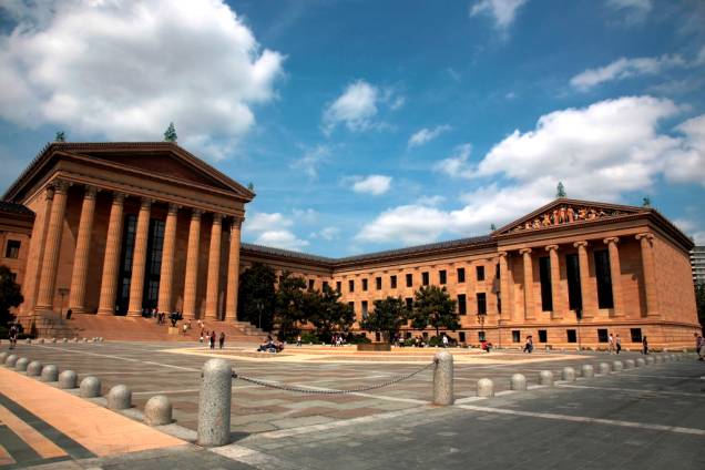 O Philadelphia Museum of Art foi inaugurado em 1877. Popularmente conhecido como The Art Museum, ele é considerado um dos mais importantes museus dos Estados Unidos, guardando mais de 225 mil objetos em seu acervo O Philadelphia Museum of Art foi inaugurado em 1877. Popularmente conhecido como The Art Museum, ele é considerado um dos mais importantes museus dos Estados Unidos, guardando mais de 225 mil objetos em seu acervo