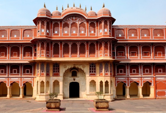 O City Palace, em Jaipur, abriga um bom museu sobre a história da família do marajá local, que ainda vive aqui