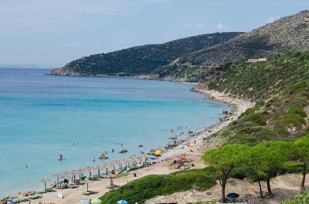Praia na Sardenha próxima a Cagliari Praia na Sardenha próxima a Cagliari