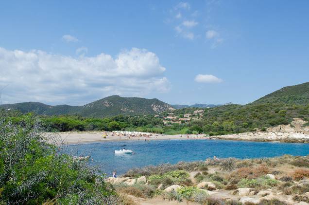 Praia na Sardenha próxima a Cagliari Praia na Sardenha próxima a Cagliari
