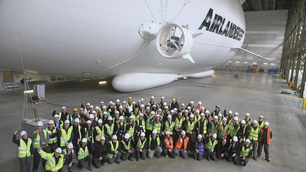 Equipe que ajudou a construir e projetar o Airlander 10 (foto: divulgação)