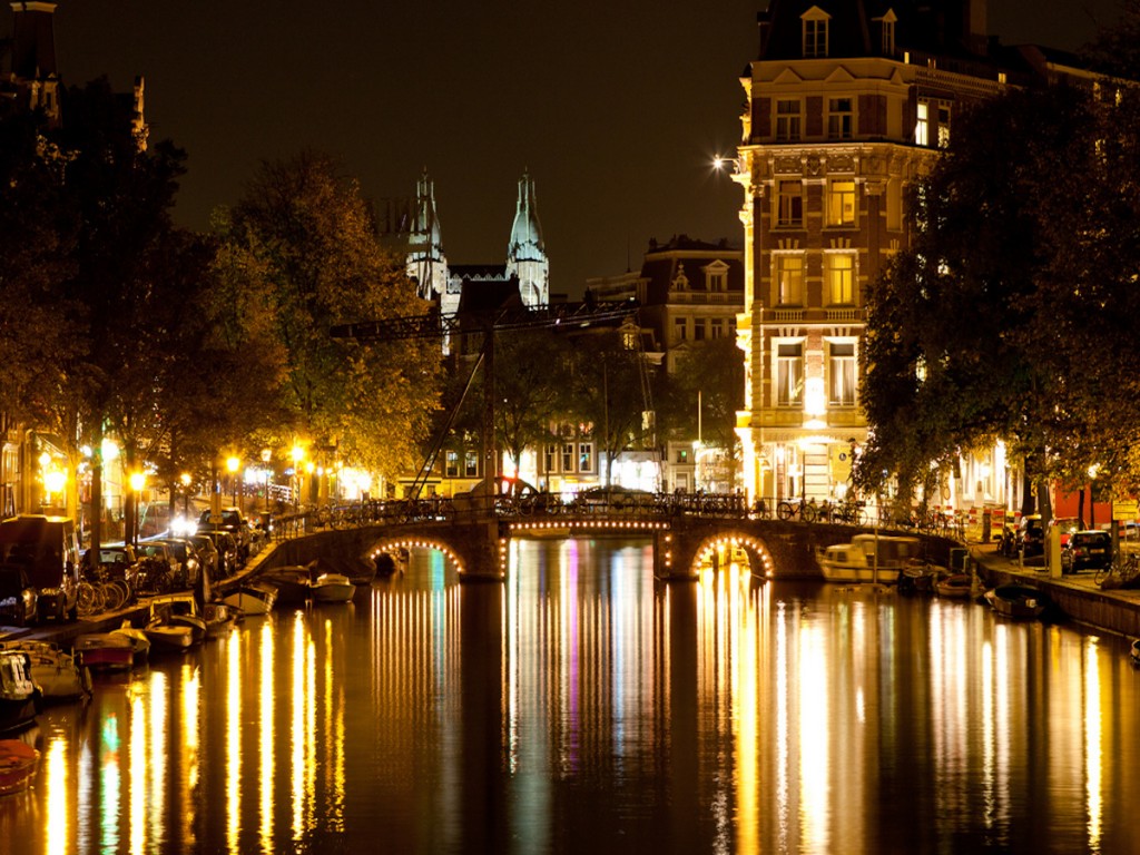 Os canais desenham a cidade de Amsterdã (Foto: Andreas Dantz, no Flickr)