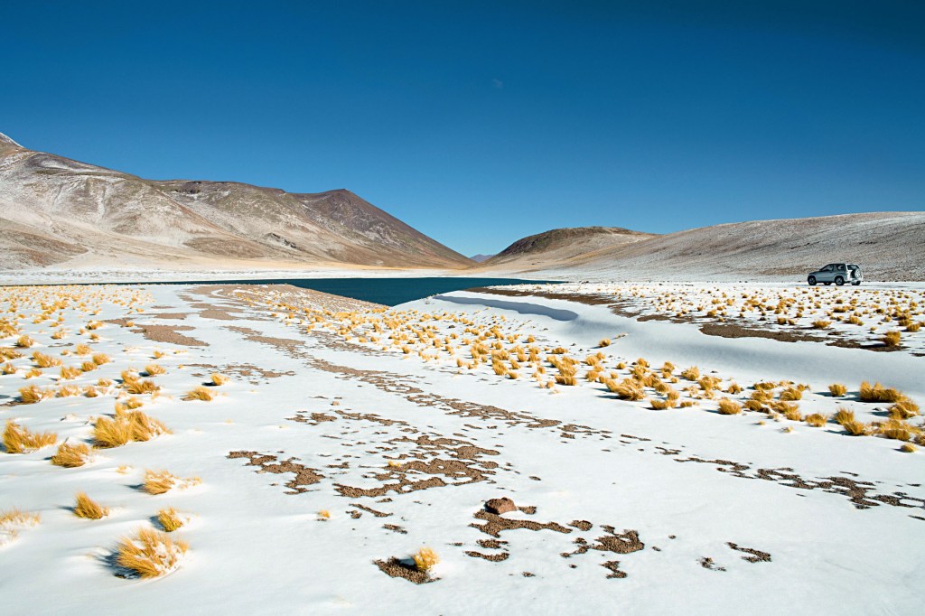 As cores saturadas de Miñiques, a uma hora de San Pedro do Atacama