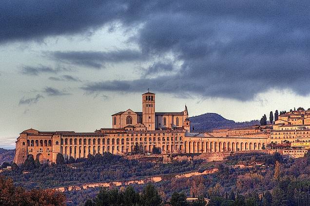Basílica de São Francisco de Assis, na Úmbria Basílica de São Francisco de Assis, na Úmbria