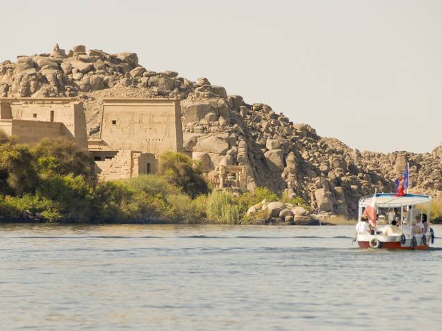 Templo de Philae foi transferido de lugar, durante os anos 1960, para não ser inundado pelas águas do Rio Nilo Templo de Philae foi transferido de lugar, durante os anos 1960, para não ser inundado pelas águas do Rio Nilo