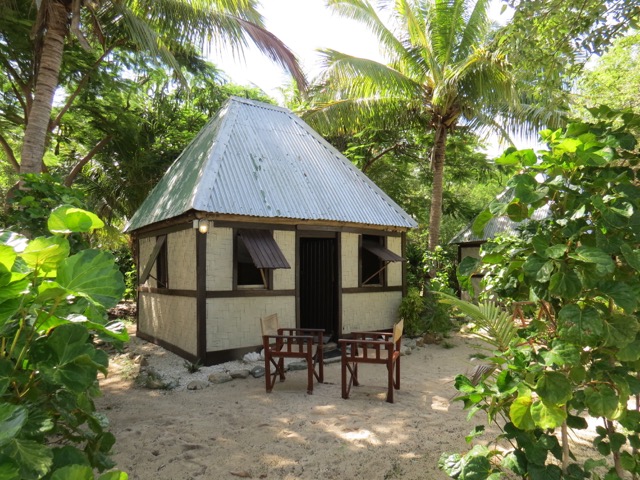barefoot_resort_fiji-11