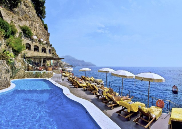 Beach Club e piscina do hotel Santa Caterina, Amalfi, Costa Amalfitana Beach Club e piscina do hotel Santa Caterina, Amalfi, Costa Amalfitana