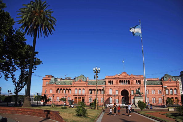 Casa Rosada, na Plaza de Mayo, em Buenos Aires, Argentina - há passeios guiados e gratuitos pelos salões abertos ao público de hora em hora