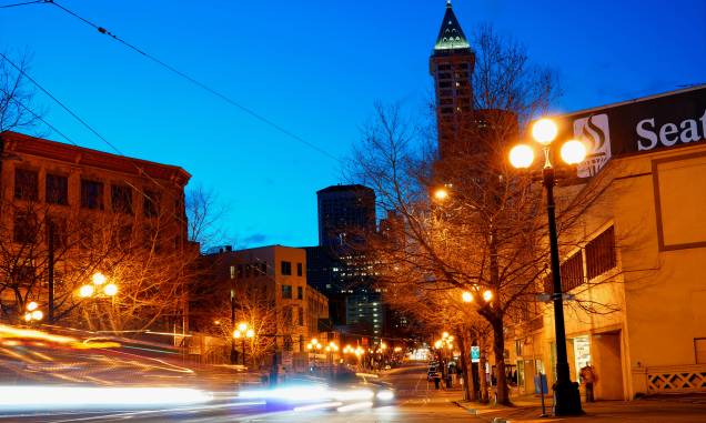 O anoitecer de Seattle, nos Estados Unidos O anoitecer de Seattle, nos Estados Unidos