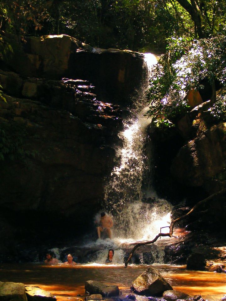 A Cachoeira do Mergulho tem uma gruta sob a queda / Divulgação