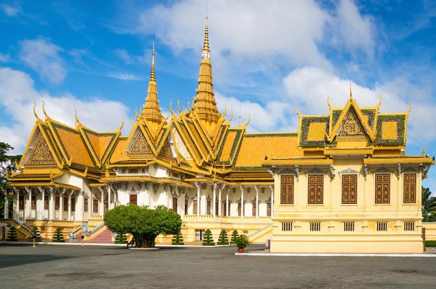 Fachada do Royal Palace, em Phnom Penh (Camboja)