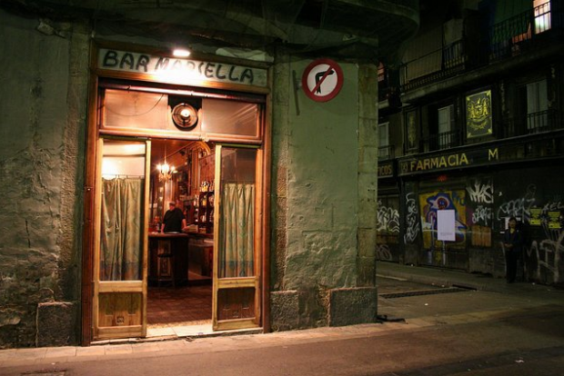 O bar é o único imóvel ocupado de todo o edifício
