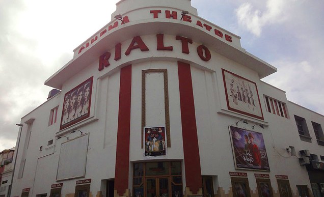 O Cinema Rialto é uma das atrações culturais mais valorizadas de Casablanca. Sua arquitetura foi erguida em estilo <em>art déco</em> e exibe filmes árabes ou em francês