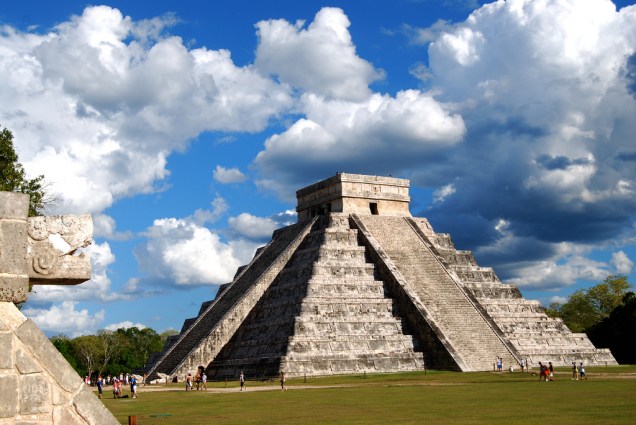 A pirâmide Kukulcám é a principal atração no sítio arqueológico de Chichén Itzá, em Yucatán
