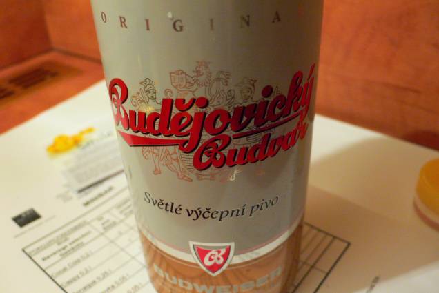 O nome alemão de Ceske Budejovice é Budweis. Isso explica muita coisa... O nome alemão de Ceske Budejovice é Budweis. Isso explica muita coisa...