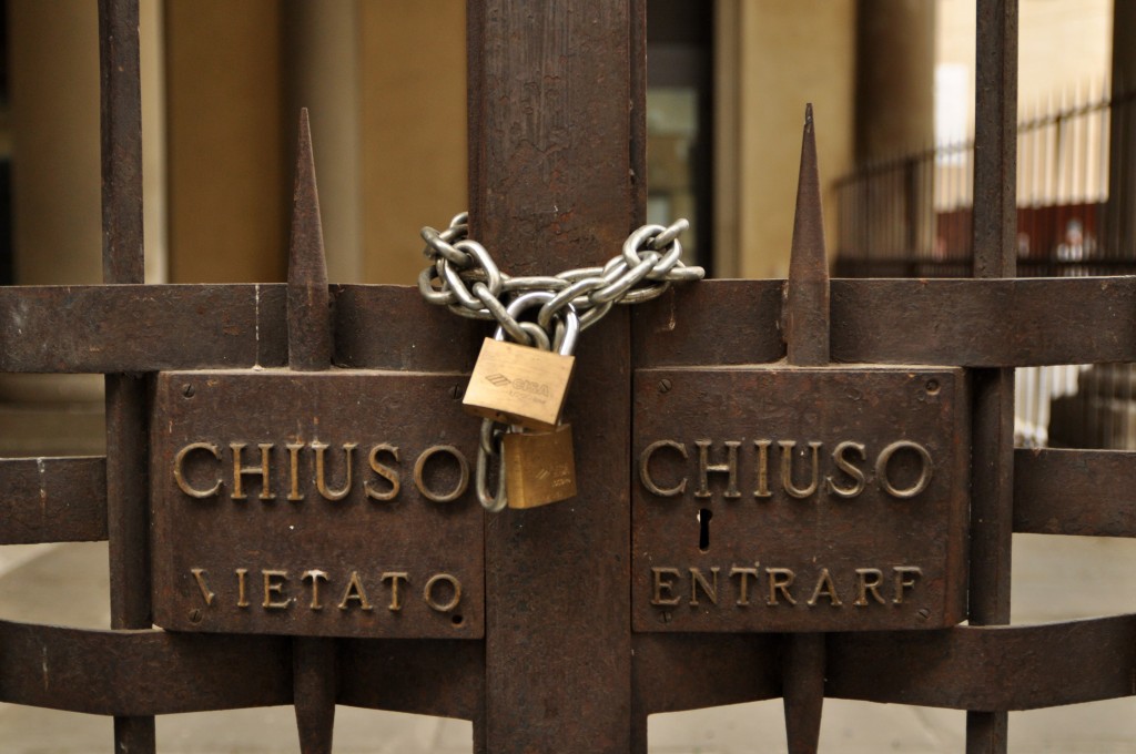 "Fechado", diz o portão (foto: tyle_r/Flickr/creative commons)
