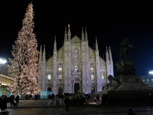 Fachada do Duomo de Milão, que serviu de inspiração para uma famosa marca de panetones