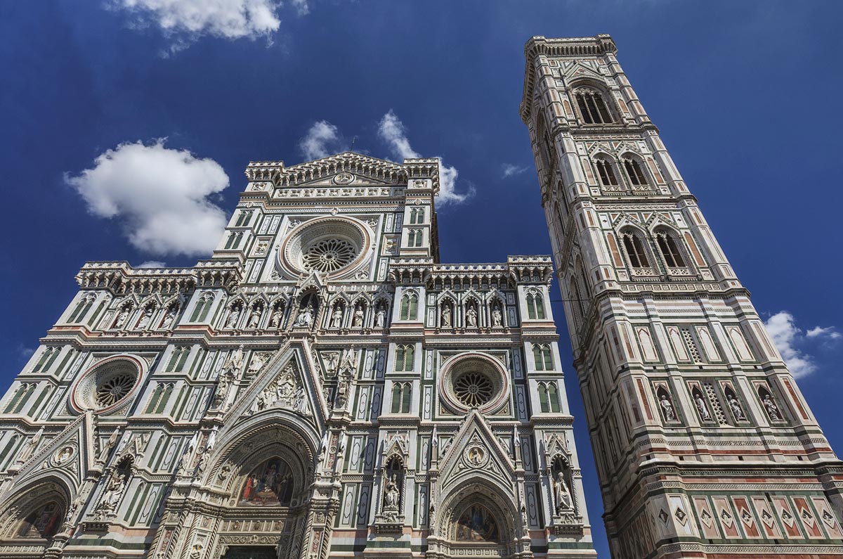 Duomo de Florença, na Itália, com o Campanile de Giotto