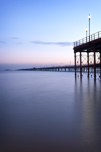 Píer de Southend-on-Sea, no Condado de Essex, Inglaterra, o mais extenso do mundo Píer de Southend-on-Sea, no Condado de Essex, Inglaterra, o mais extenso do mundo