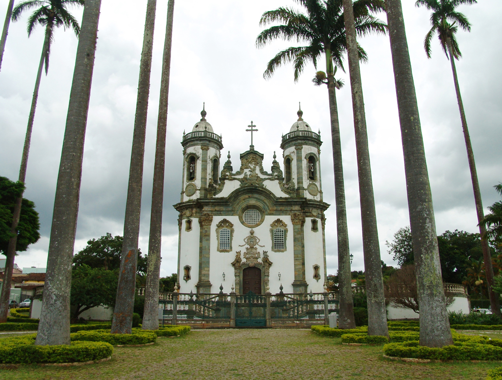 Aos domingos, há missa com música barroca na Igreja São Francisco de Assis - São João del Rei (MG)