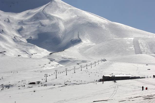 Um pouco mais frio que as estações de esqui próximas a Santiago e com bastante neve powder, Corralco promete ser uma das grandes atrações do inverno chileno Um pouco mais frio que as estações de esqui próximas a Santiago e com bastante neve powder, Corralco promete ser uma das grandes atrações do inverno chileno