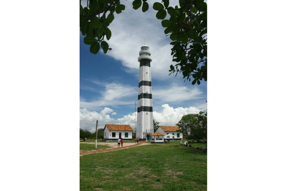 160 degraus levam ao topo do <a href="http://viajeaqui.abril.com.br/estabelecimentos/br-ma-barreirinhas-atracao-farol-preguicas" rel="Farol Preguiças" target="_blank">Farol Preguiças</a>, na comunidade de Mandacaru, em <a href="http://viajeaqui.abril.com.br/cidades/br-ma-barreirinhas" rel="Barreirinhas (MA)" target="_blank">Barreirinhas (MA)</a>