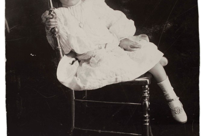 Frida com 5 anos, em 1912 / Museu Frida Kahlo