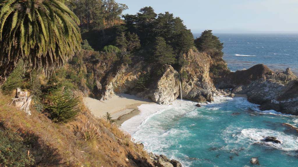 A vista para Mcway Falls