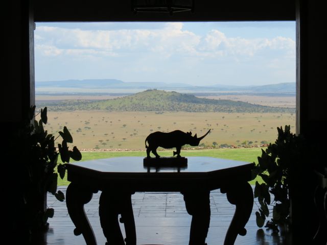 O lobby do Sasakwa, emoldurando do Serengeti