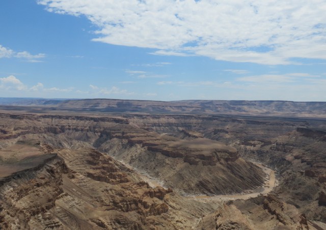 O majestoso Fish River Canyon, o segundo maio cânion do mundo depois do Grand Canyon nos Estados Unidos