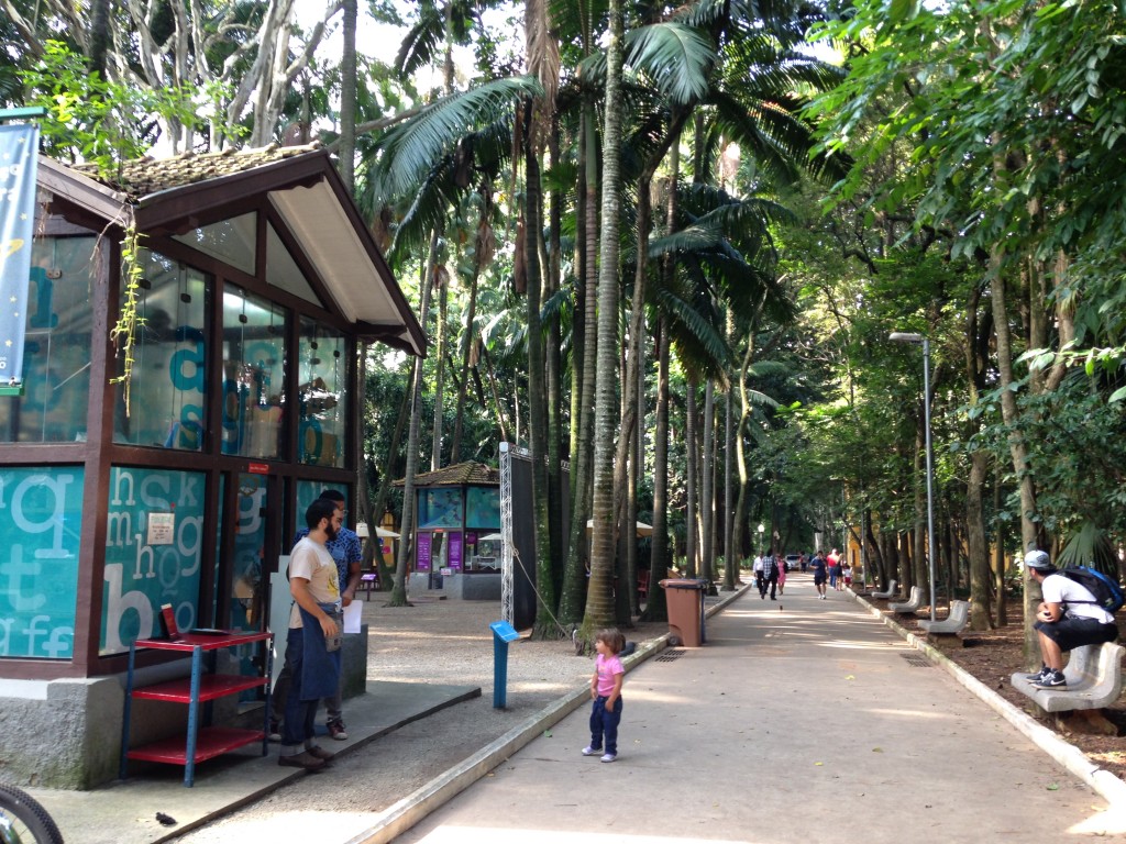 O Espaço da Leitura tem espetáculos aos finais de semana. (Foto: Família Nômade)