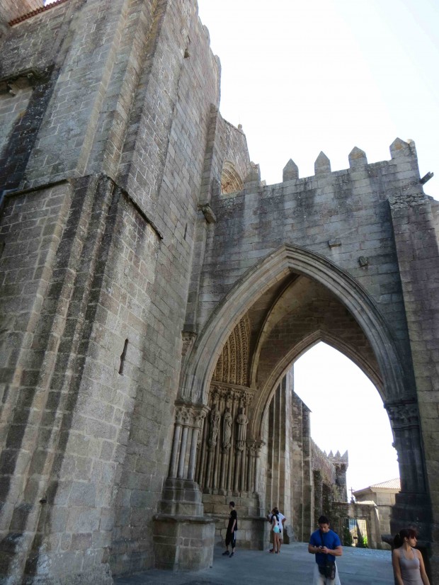 A catedral românica de Tui: a infinita beleza da Europa quando você menos espera