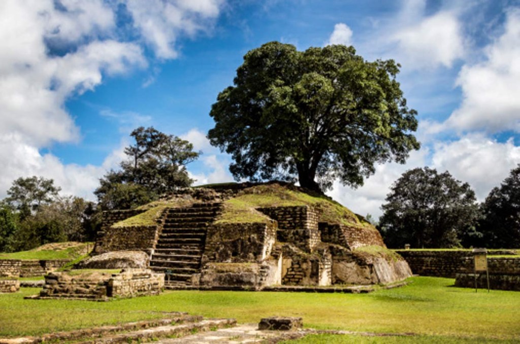 Iximche - ruínas maias guatemala