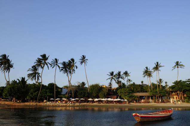 Quando bater a fome, é possível degustar tira-gostos em um dos quiosques à beira mar Quando bater a fome, é possível degustar tira-gostos em um dos quiosques à beira mar