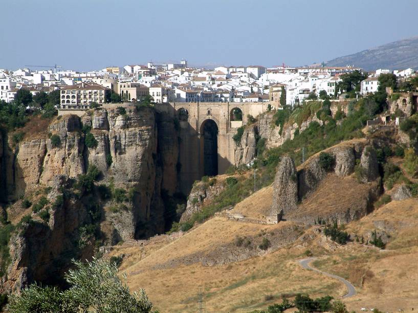 Vista geral de Ronda, com a Ponte Nova ao centro