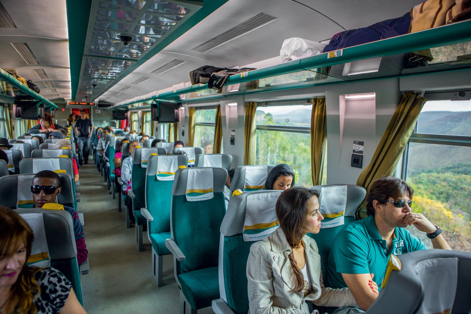 Viagem de trem pelo Brasil - revista Viagem e Turismo - edição 229 - novembro 2014