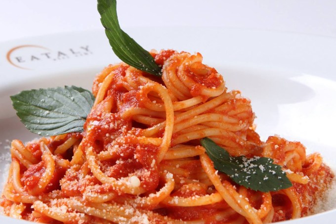 Espaguete com manjericão da Maccaroneria di Gragnano