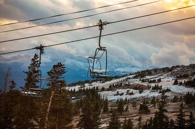 Os meios de elevação, como teleféricos e gôndolas, estão entre oa favoritos dos turistas e são ideais para quem procura um programa mais tranquilo em Aspen