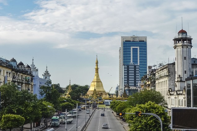 Os templos dourados de Yangon ficam no centro da cidade