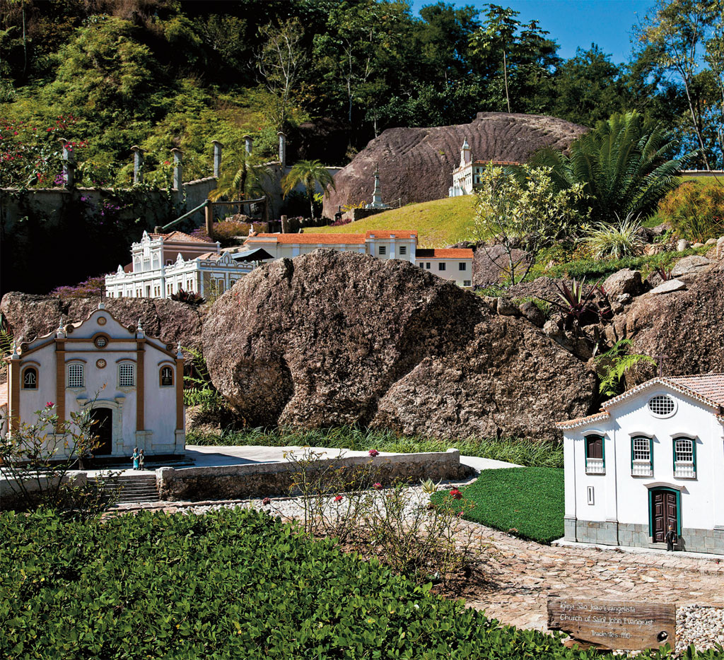 Réplicas no parque Miniestrada Real, em Paraty, Rio de Janeiro Réplicas no parque Miniestrada Real, em Paraty, Rio de Janeiro