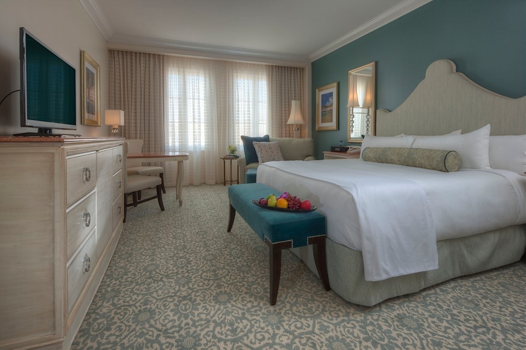 Quarto dos adultos na suíte Minions (Foto: Loews Portofino Bay Hotel)