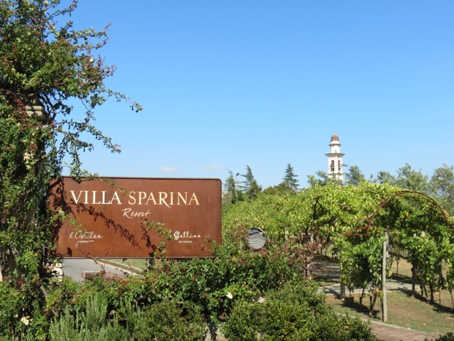 A entrada do Villa Sparina Resort