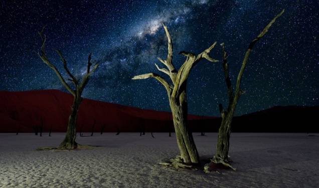 <strong>8. <a href="https://viajeaqui.abril.com.br/vt/blogs/achados/category/africa/namibia/" target="_blank" rel="noopener">Deserto da Namíbia</a></strong>Com suas árvores secas e dunas vermelhas, a Reserva Natural da Namíbia poderia ser um local intergaláctico em si. O deserto remoto é um dos lugares mais "escuros" do mundo. Como uma reserva internacional Dark Sky, o local tem investido em sua preservação utilizando apenas lâmpadas vermelhas econômicas que não causam impacto sobre os níveis de poluição luminosa<a href="https://viajeaqui.abril.com.br/vt/blogs/achados/2016/03/21/10-motivos-para-conhecer-a-namibia/" target="_blank" rel="noopener">+ 10 motivos para você conhecer a Namíbia</a> <strong>8. <a href="https://viajeaqui.abril.com.br/vt/blogs/achados/category/africa/namibia/" target="_blank" rel="noopener">Deserto da Namíbia</a></strong>Com suas árvores secas e dunas vermelhas, a Reserva Natural da Namíbia poderia ser um local intergaláctico em si. O deserto remoto é um dos lugares mais "escuros" do mundo. Como uma reserva internacional Dark Sky, o local tem investido em sua preservação utilizando apenas lâmpadas vermelhas econômicas que não causam impacto sobre os níveis de poluição luminosa<a href="https://viajeaqui.abril.com.br/vt/blogs/achados/2016/03/21/10-motivos-para-conhecer-a-namibia/" target="_blank" rel="noopener">+ 10 motivos para você conhecer a Namíbia</a>