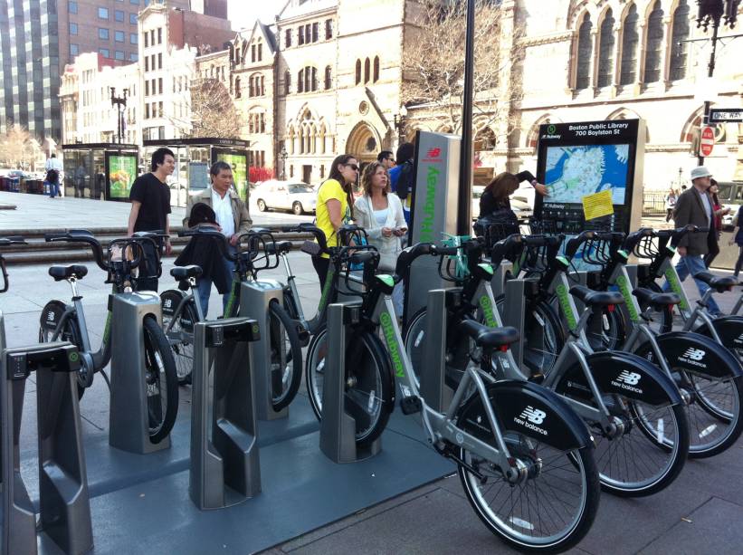 A cidade de Boston tem um vasto sistema de empréstimo de bicicletas