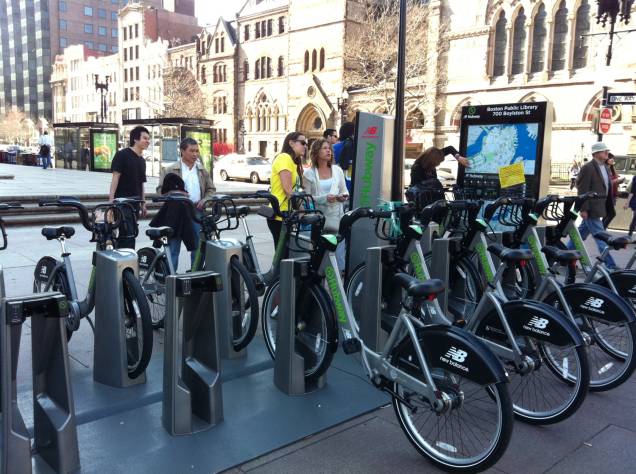 A cidade de Boston tem um vasto sistema de empréstimo de bicicletas 