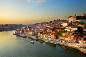 Vista do Centro Histórico de Portugal, Porto, Portugal