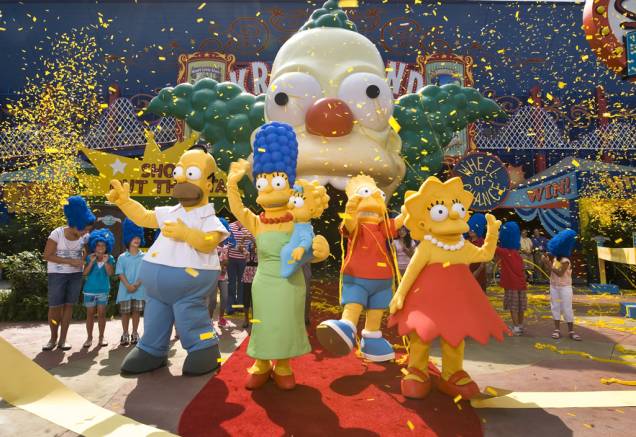 Desde 2008, a atração The Simpsons Ride, na Universal Studios, leva os visitantes para um divertido passeio ao parque de diversões fictício chamado Krustyland. É um simulador com imagens de altíssima definição em que os espectadores se metem em confusões ao lado de Homer e companhia